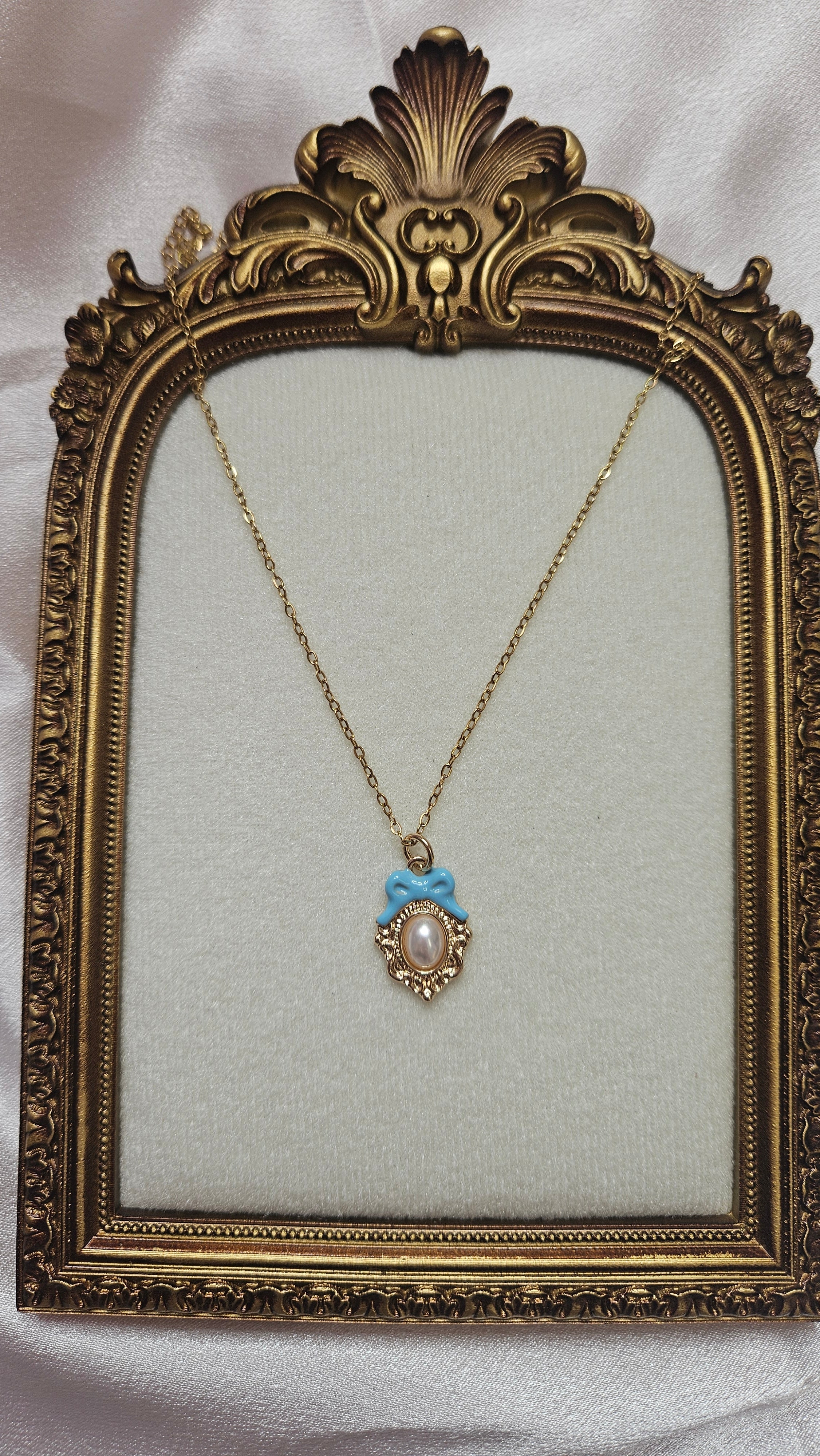 Pearl Cameo Necklace