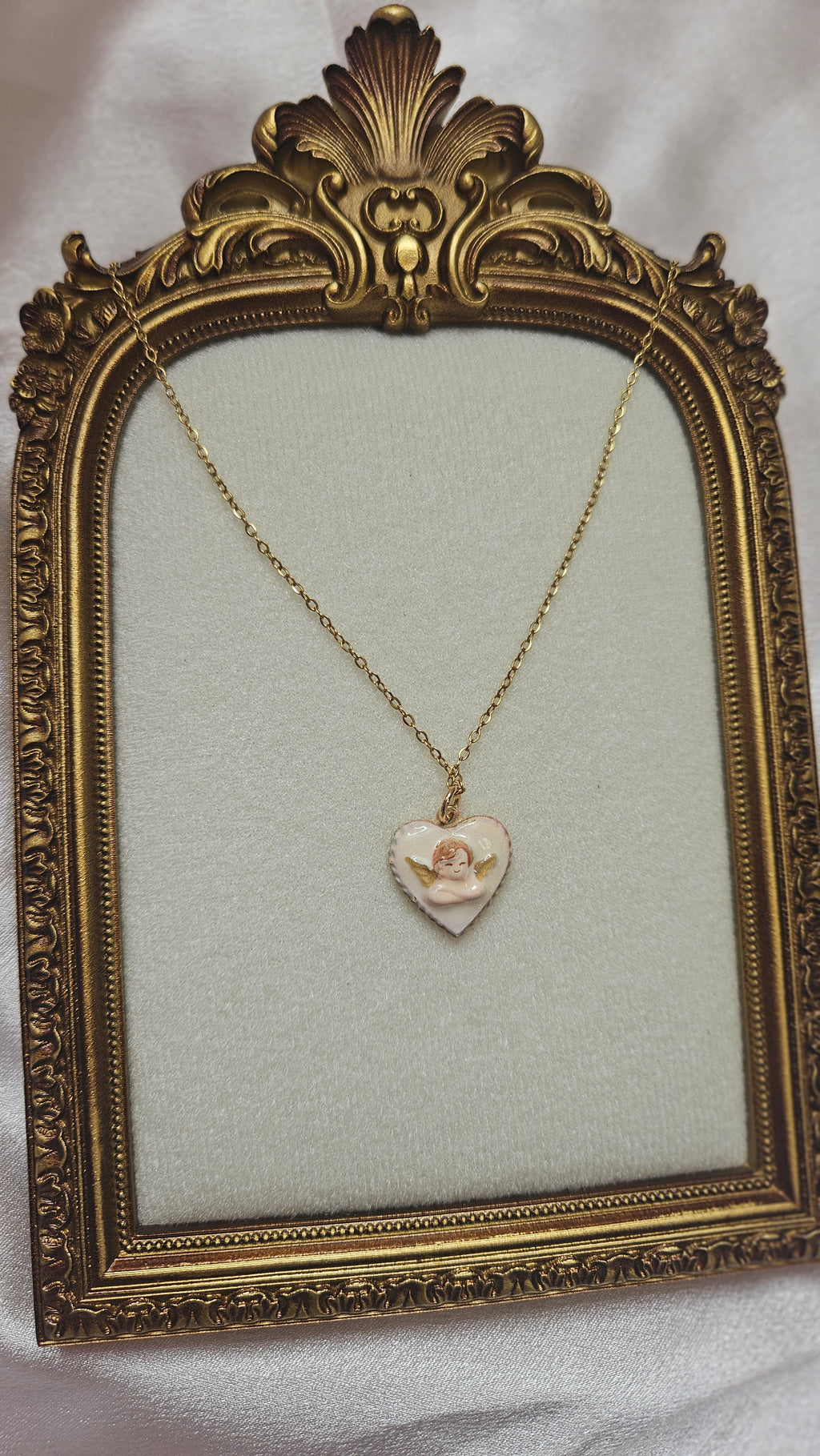 Baby cherub necklace 🪽