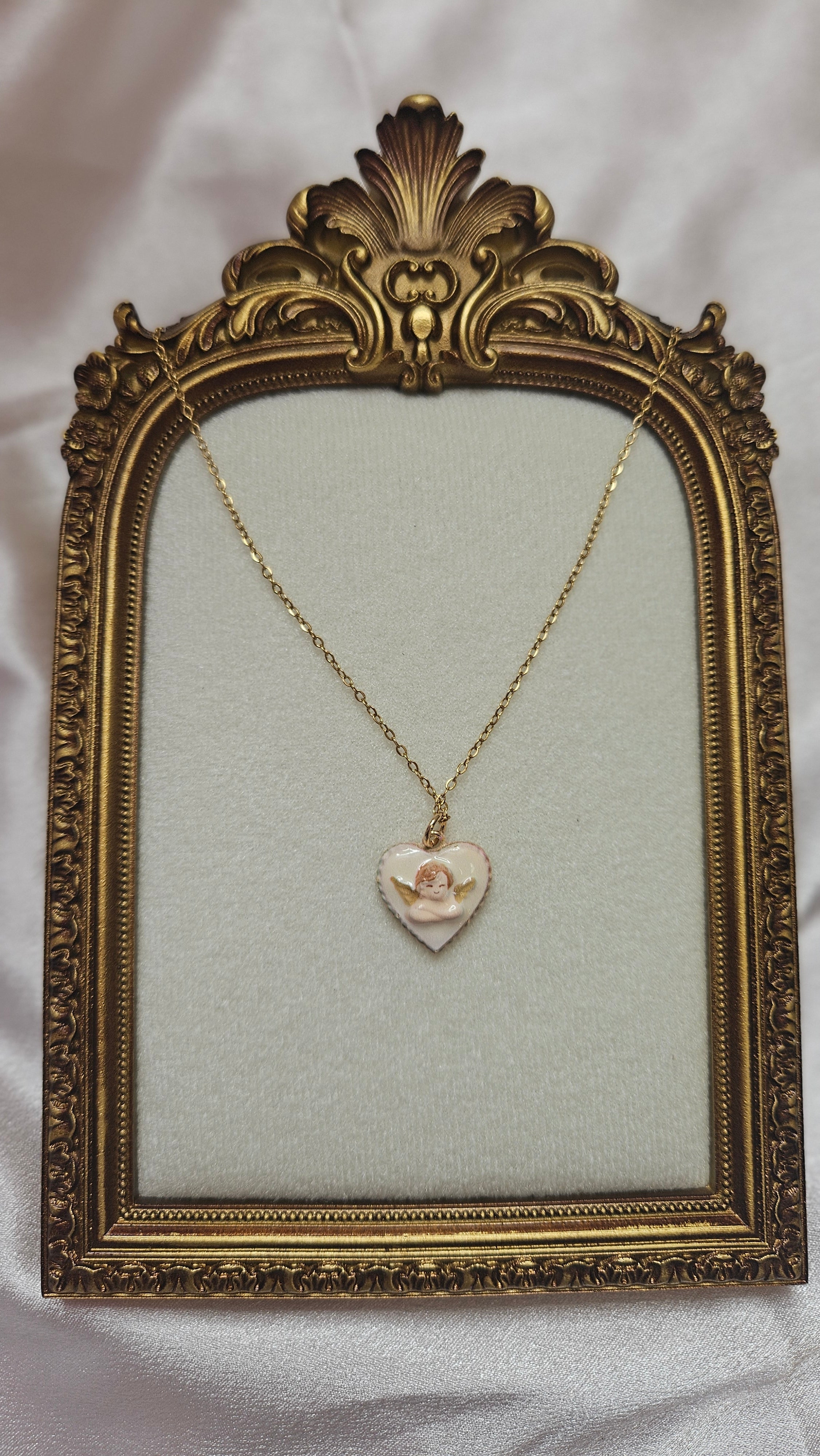 Baby cherub necklace 🪽