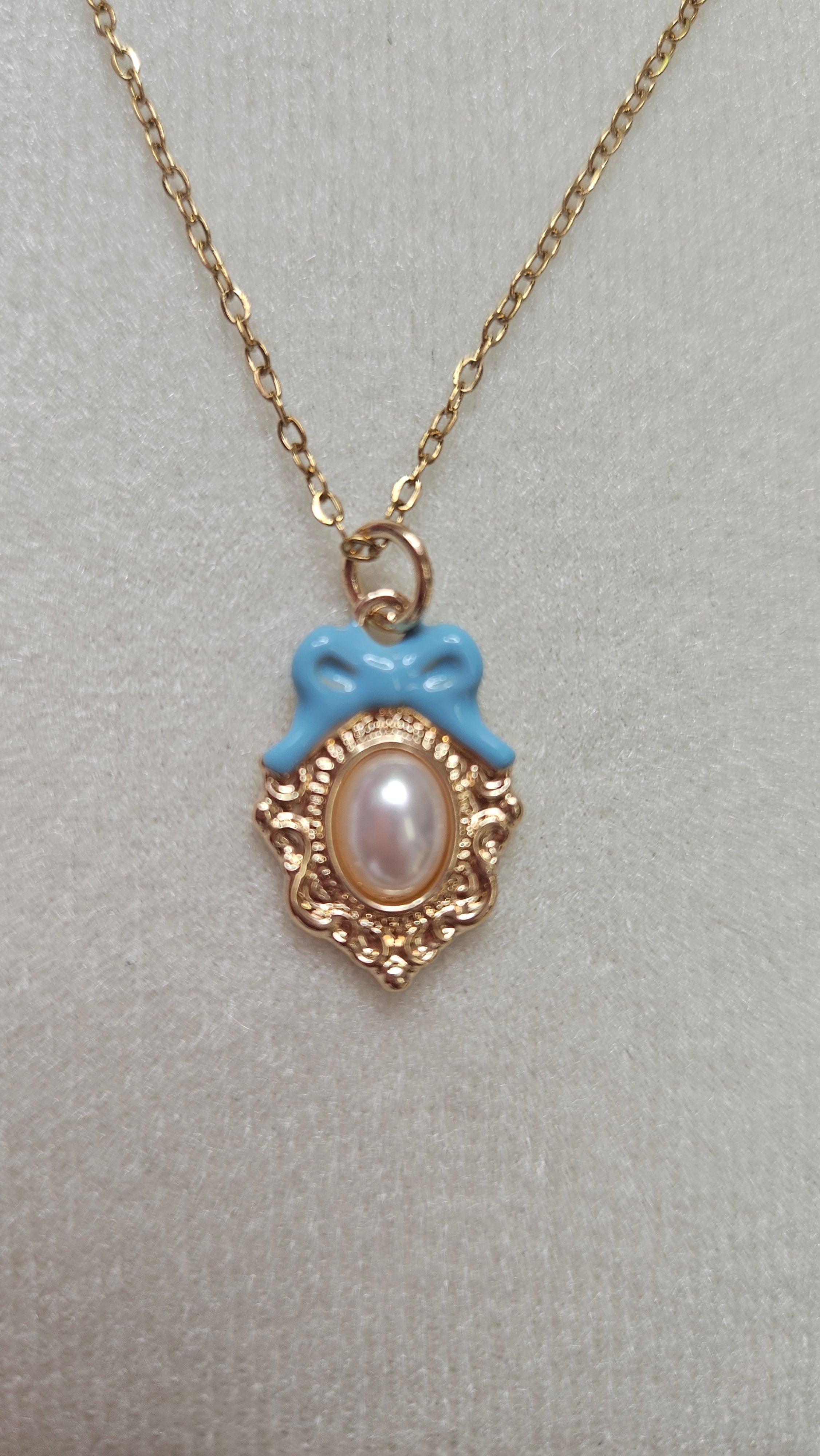 Pearl Cameo Necklace
